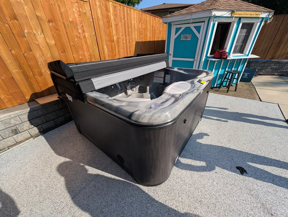 Poolside patio in Waterloo